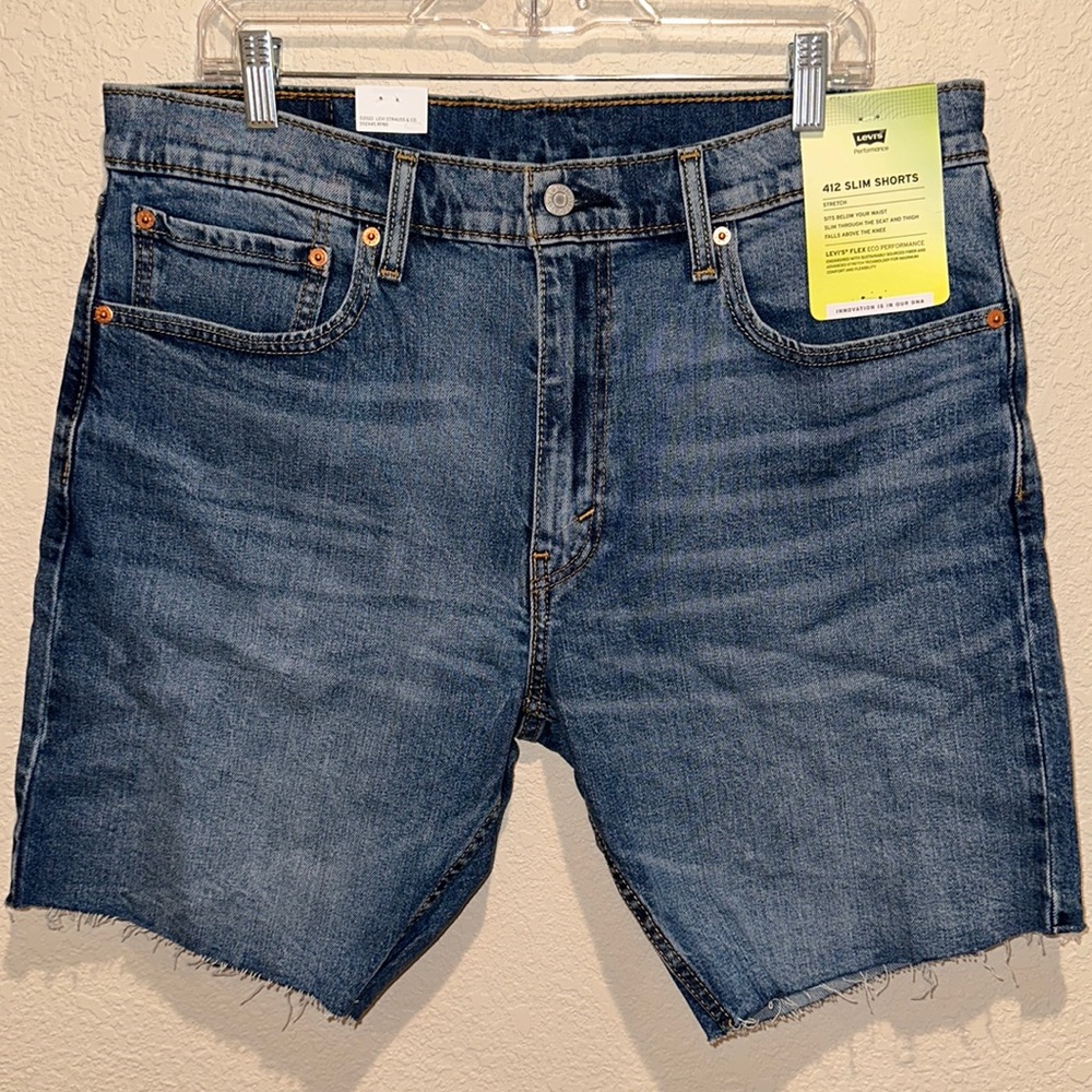 Levi’s 412 slim shorts